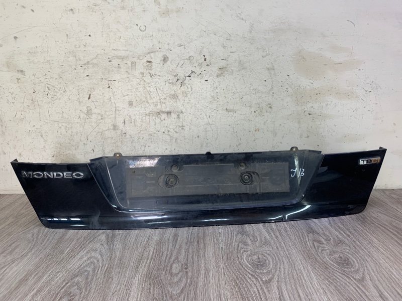 Накладка на крышку багажника Ford Mondeo 2010 хетчбэк 5-ти дв.